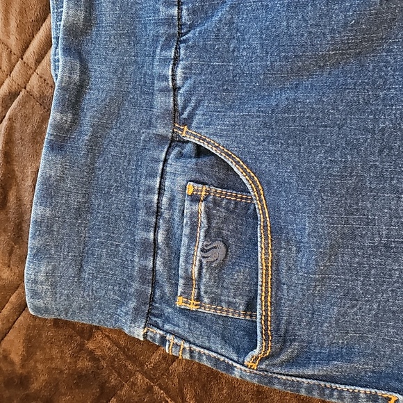 Jeans - Picture 7 of 16